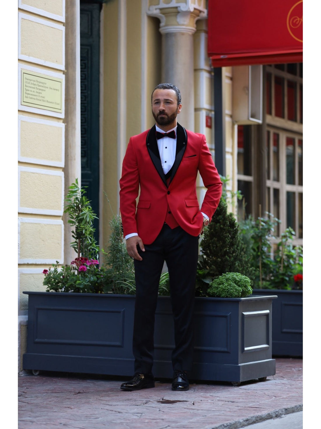 Red Shawl Slim-Fit Tuxedo